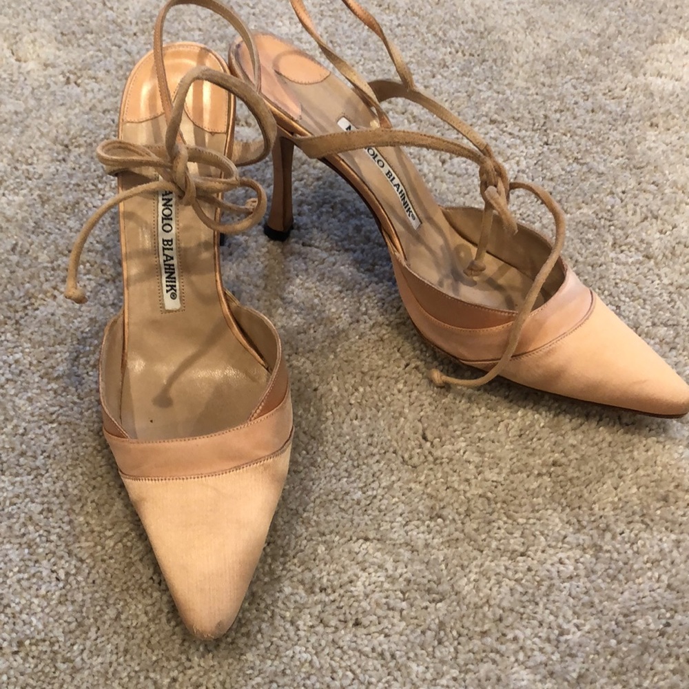 MANOLO BLAHNIK SATIN BLUSH SLING BACKS